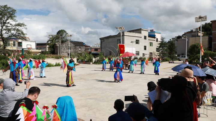 貴州長順儺戲。