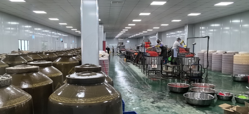 都勻新路電子商務公司貨倉。黔南師院供圖