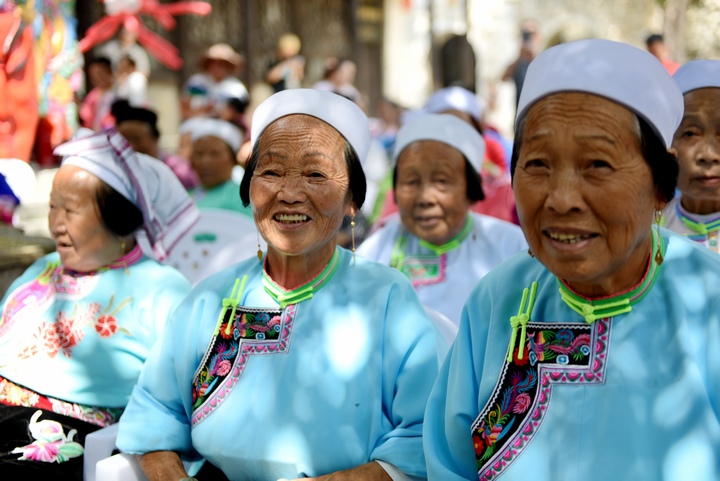 現場觀眾熱情觀看。