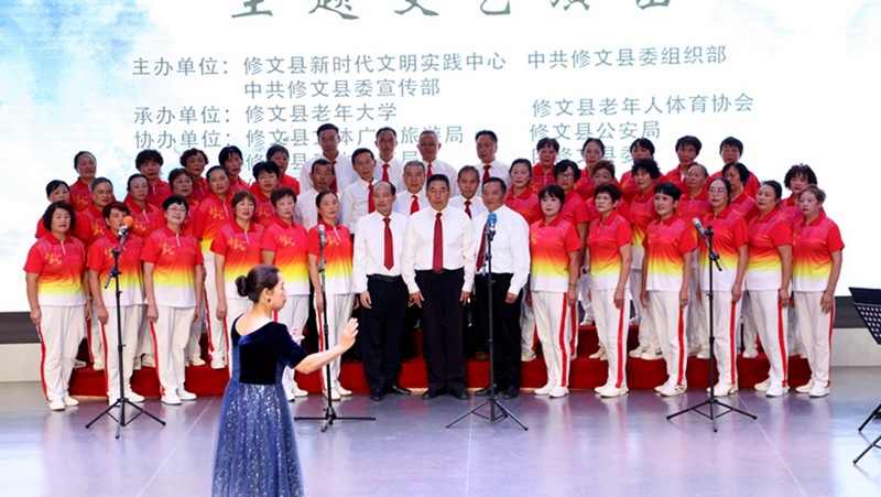 演出現(xiàn)場。伍維玉攝