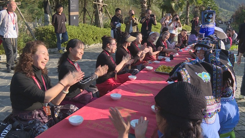 2023年修文縣六屯鎮桃源村“音樂節”長桌宴。