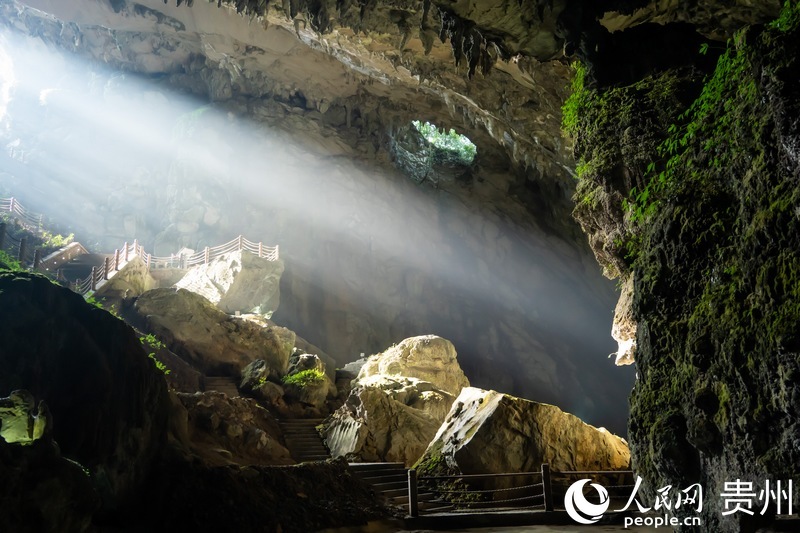 織金洞一隅。人民網 陽茜攝.jpg