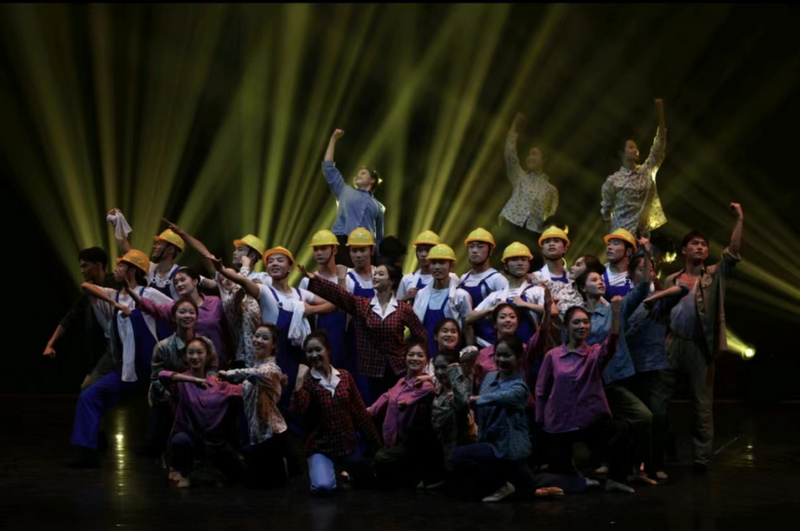 情景合唱《社會主義好》。