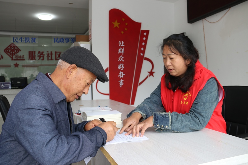 茶亭社區服務群眾。