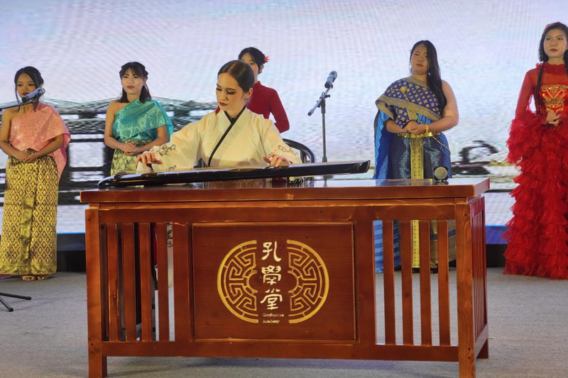 貴州大學(xué)《相思離別之歌》節(jié)目展演。