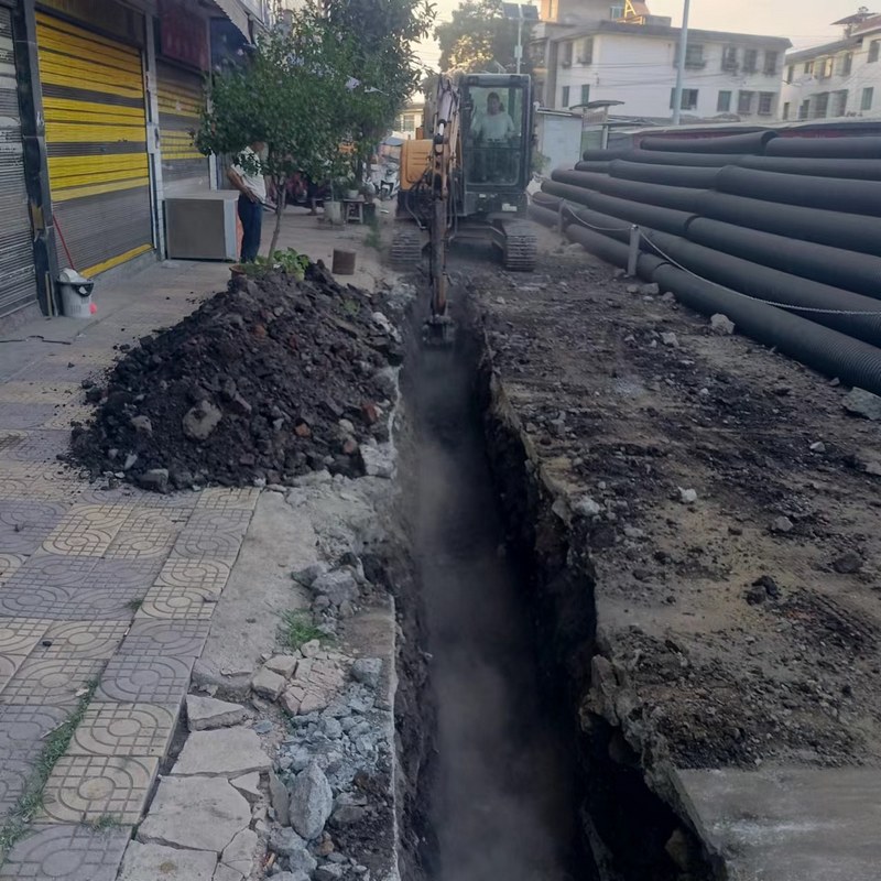 衛城鎮農村生活污水治理項目施工現場。羅烈 攝.jpg