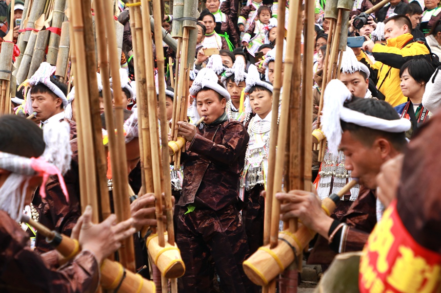苗族蘆笙節現場熱鬧非凡。