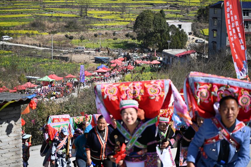 苗族跳花活動現場。