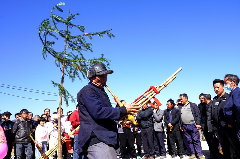 2月18日,納雍縣玉龍壩鎮水淹壩村跳花坡跳花節現場。江嬋攝