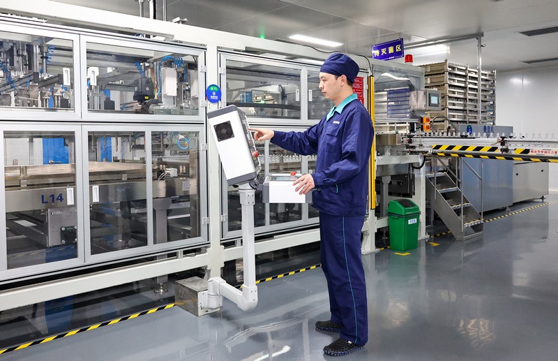 大容量注射劑產品滅菌工序。科倫藥業提供