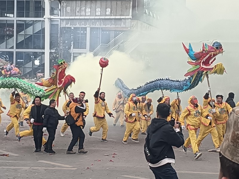 龍騰盛世鬧元宵。文宣攝