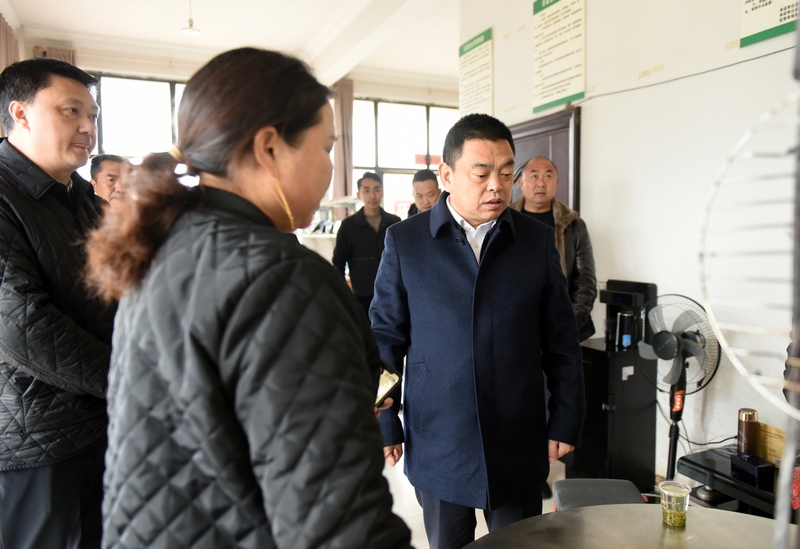 唐友波到天龍鎮、樂平鎮檢查低溫凝凍天氣安全工作。