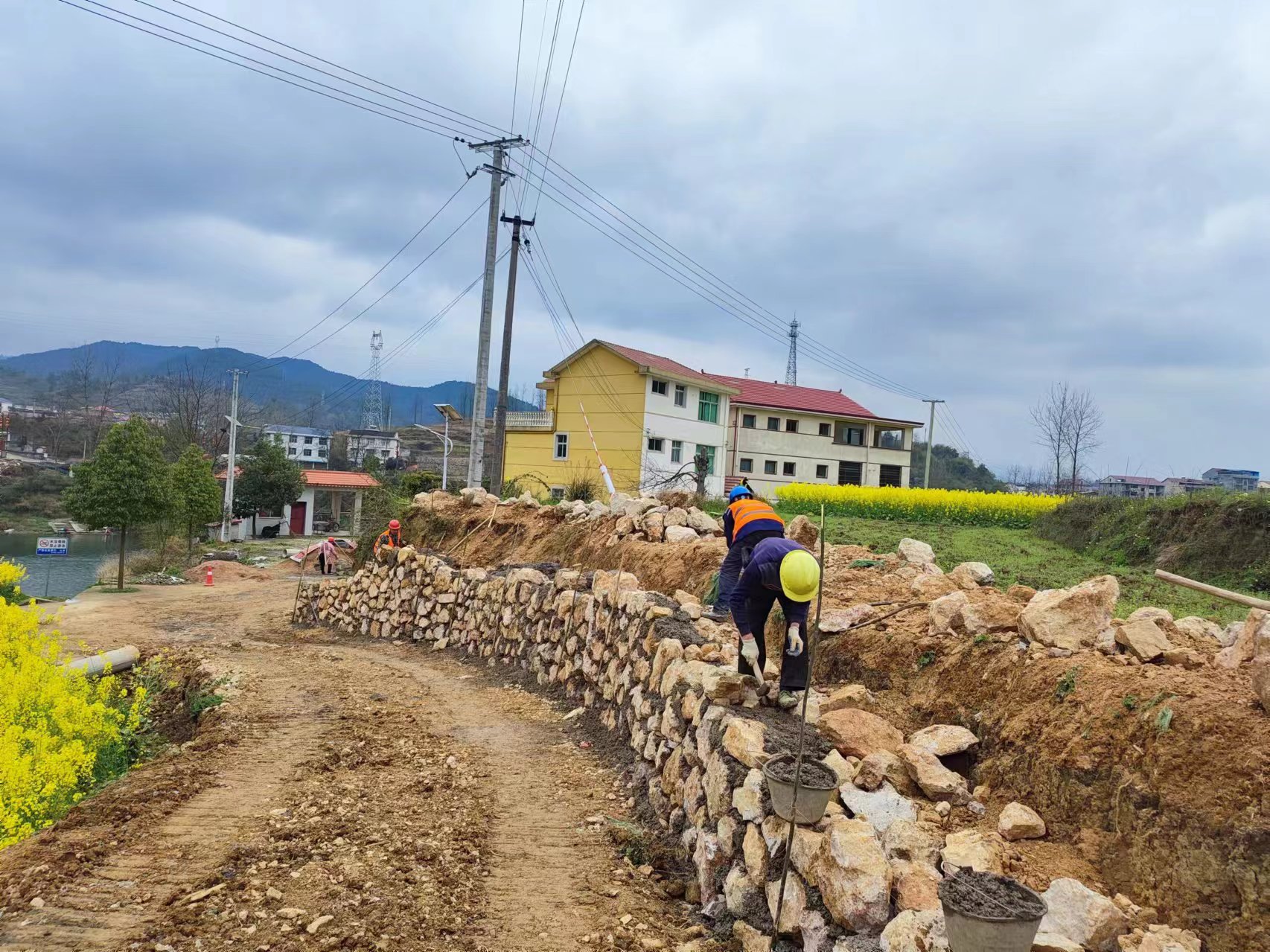 施工現(xiàn)場(chǎng)。