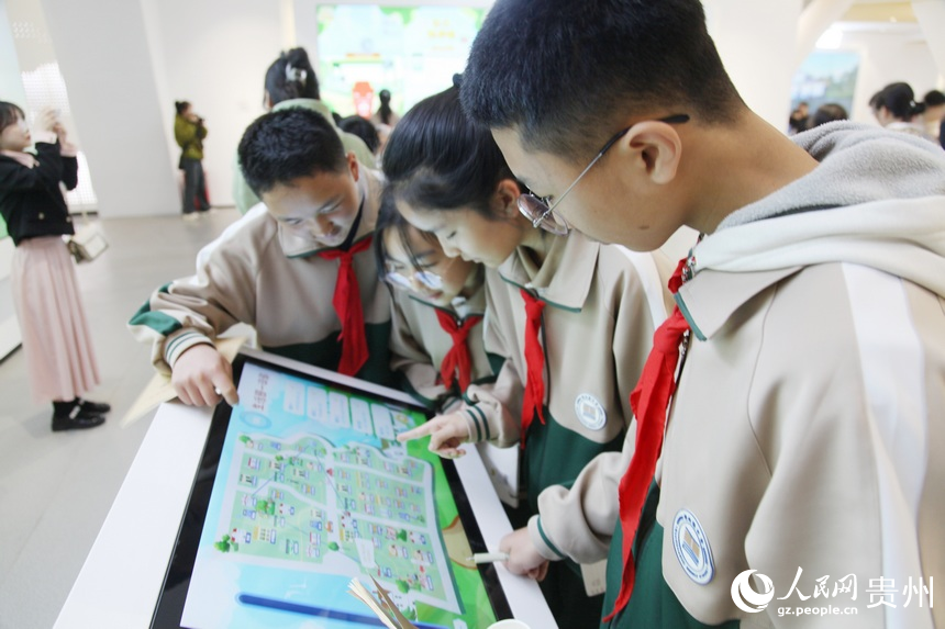 展覽館一角。人民網 龍章榆攝