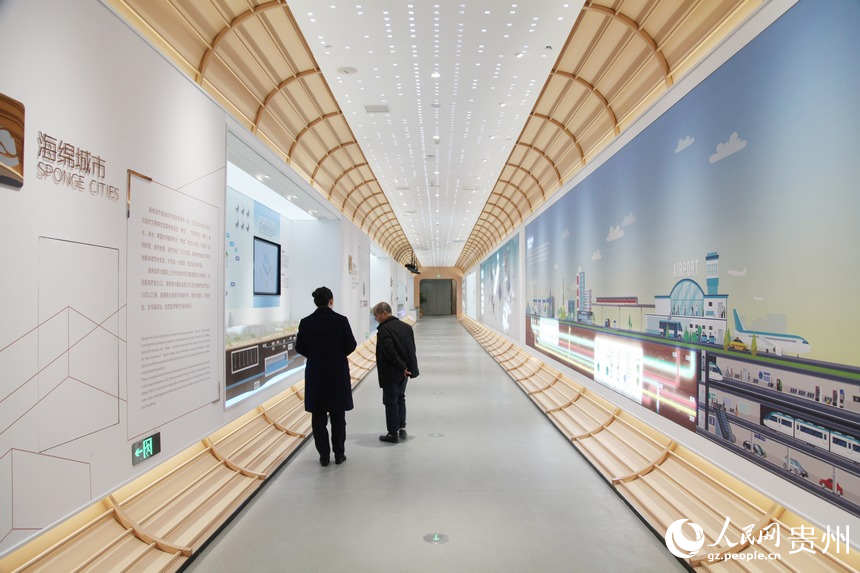 展覽館一角。人民網(wǎng) 龍章榆攝 