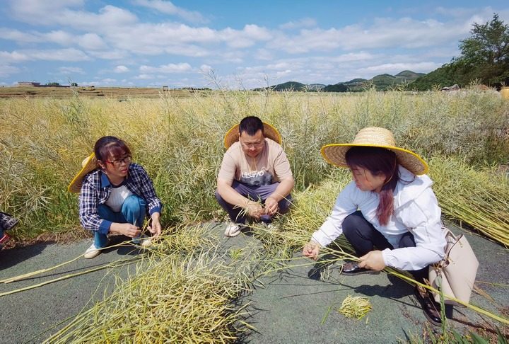 驗(yàn)收現(xiàn)場(chǎng)。