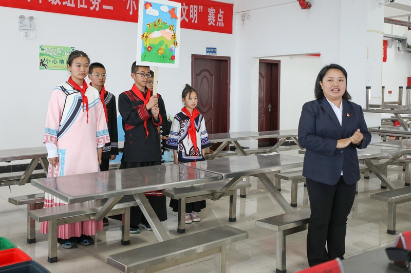 手工制作比賽現場。何志剛攝