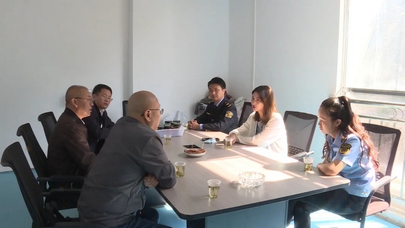 鐘山區:聚焦優化營商環境 促進民營經濟發展。