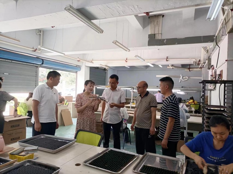 振興社區扶貧車間。