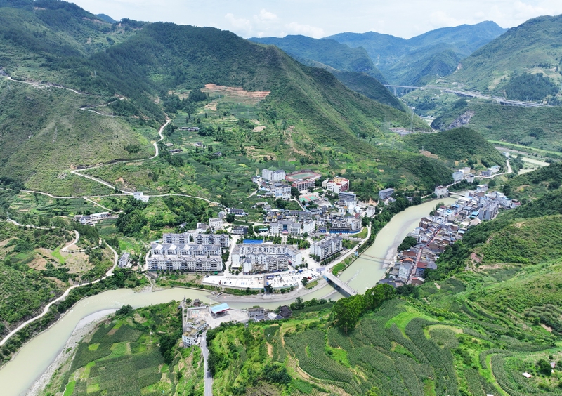 7、羊磴鎮。 陳桂良攝