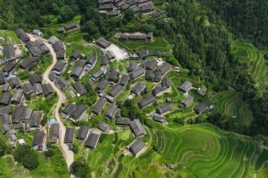 7月9日拍攝的貴州省丹寨縣排調(diào)鎮(zhèn)羊告村（無人機航拍）。