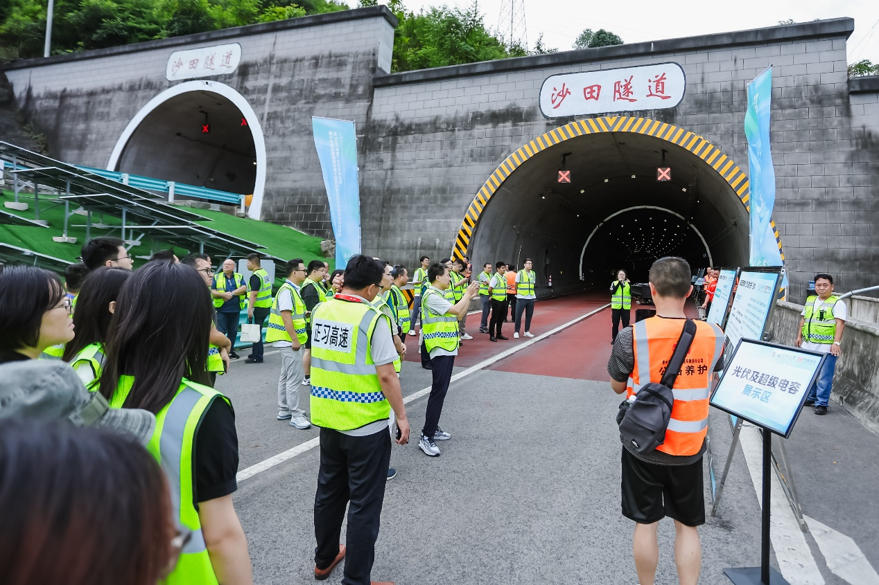 參觀正習(xí)高速沙田隧道。