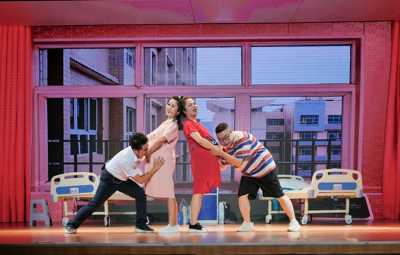 黔南州小戲、小品展演在長順縣舉行 楊昌勇(攝) .jpg