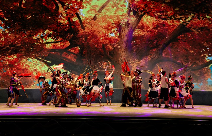 表演現場。張啟榮攝