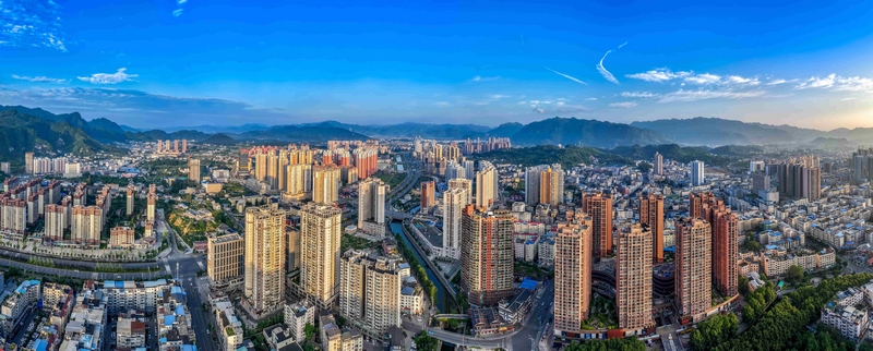 7 綏陽縣城航拍。綏陽縣委宣傳部供圖