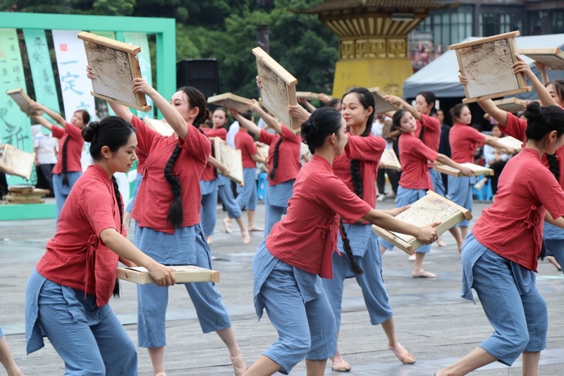 6月9日，仁懷市舉行2024年“我們的節日——仁懷紅·端午踩曲飄香”系列群眾文化活動。仁懷市融媒體中心供圖