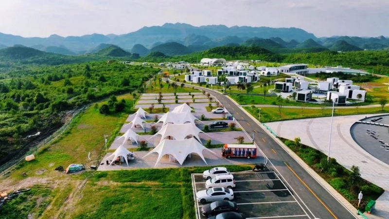 百里杜鵑方家坪景區(qū)百里云端。