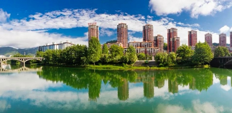 生態(tài)補(bǔ)償推動“生態(tài)美”轉(zhuǎn)化“旅游旺”。