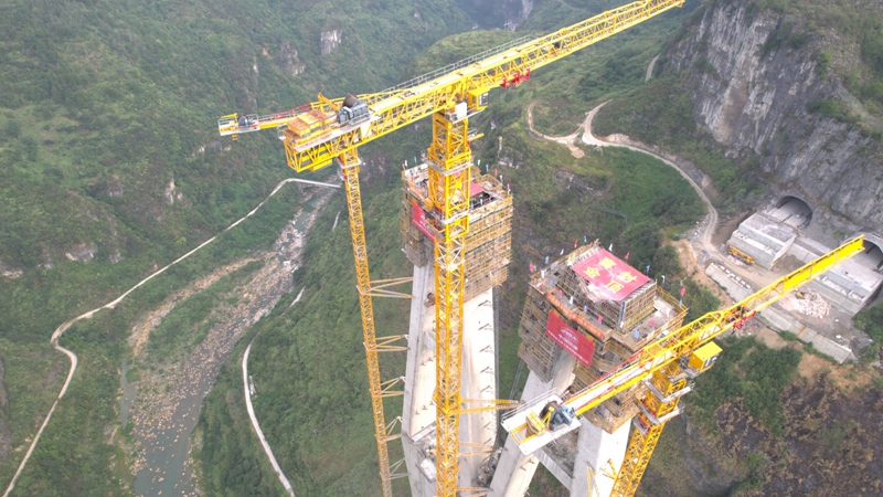 (3)封頂現場。 鄒義超 攝6