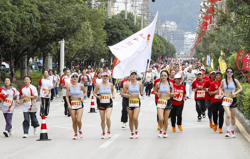 運動會跑步比賽。