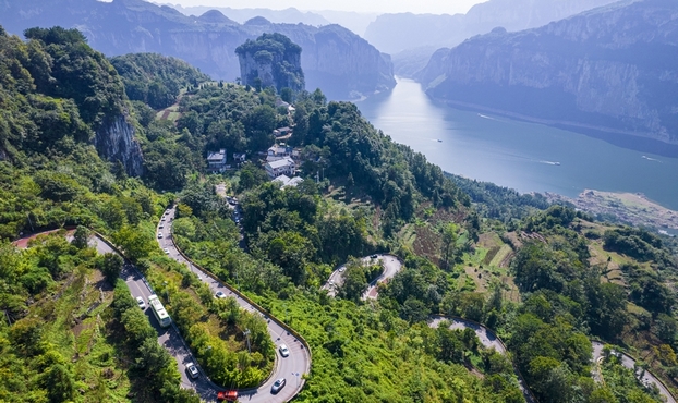 貴州黔西:烏江畫(huà)廊游客爆滿