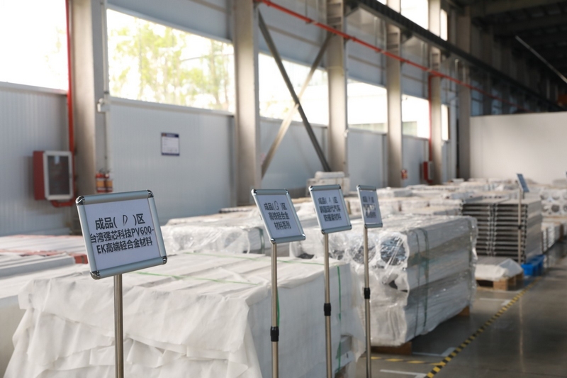 按訂單分類好的成品。彭克貴 攝