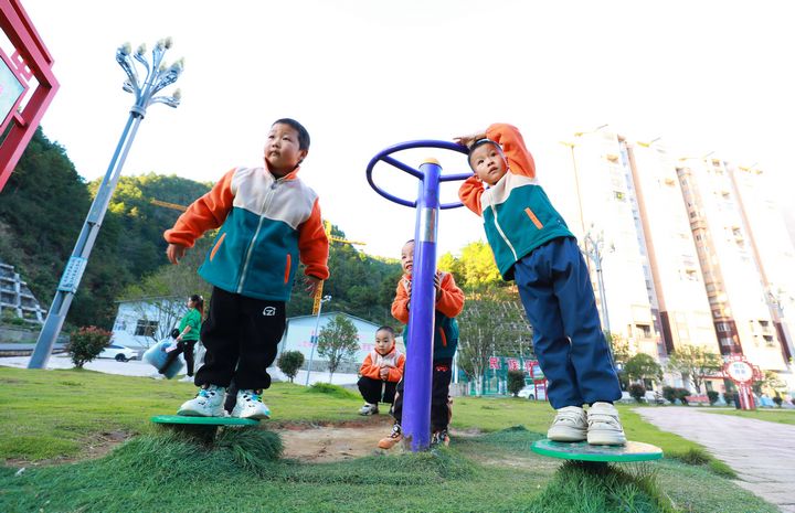 孩子們在思源社區玩耍。吳玲攝