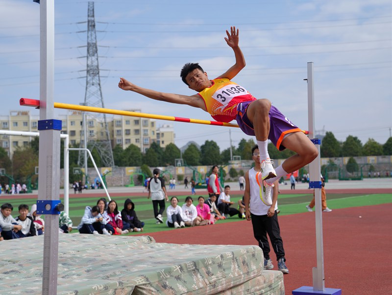 平壩區(qū)教育系統(tǒng)2024年第六屆中小學(xué)生田徑運(yùn)動會開幕。