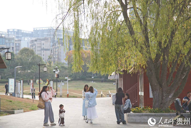 貴陽市白云區泉湖公園一角。人民網 龍章榆攝