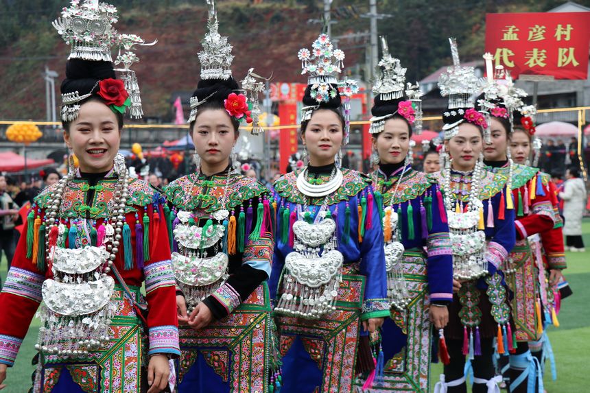 2024黎平·中國(guó)侗年蓋寶侗寨分會(huì)場(chǎng)系列活動(dòng)參演隊(duì)伍“侗家七仙女”。王芳芳攝