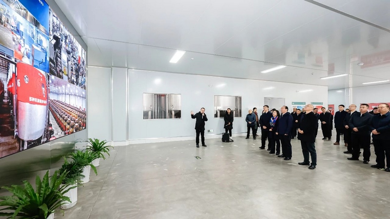 4 圖為楊昌鵬帶隊觀摩南山婆生態特色食品產業園.jpg