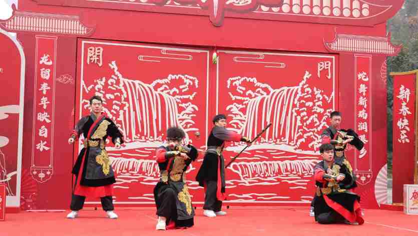 2 “開財門”儀式
