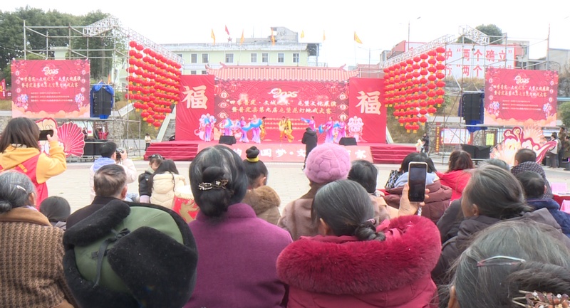 花燈地戲大賽現(xiàn)場。