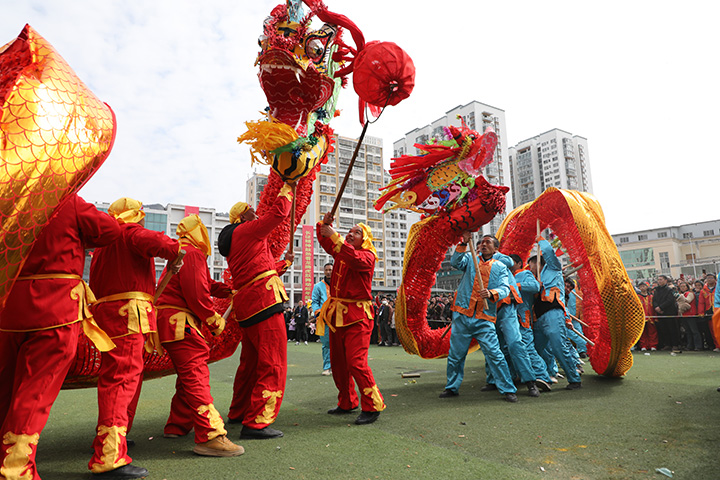 貴州石阡仡佬毛龍節(jié)現(xiàn)場。