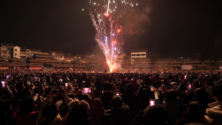 起堂儀式完成。