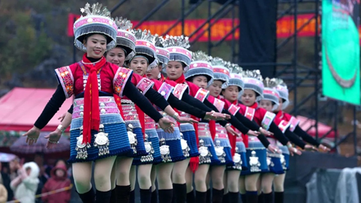 惠水萬人共赴“藏滂哈”節 。