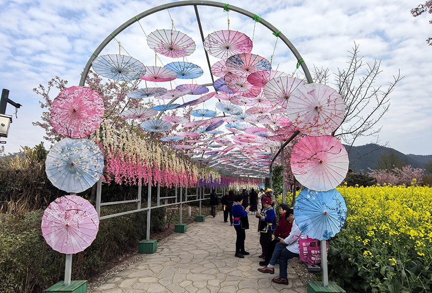 金海雪山景區(qū)。林曉攝