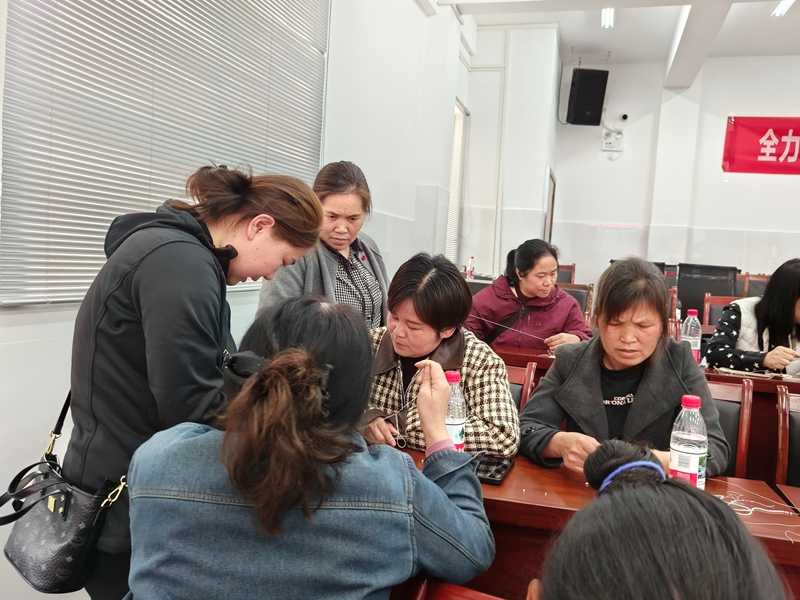 技能提升培訓現(xiàn)場。