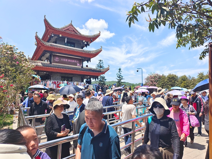 金坡景區萬花樓。