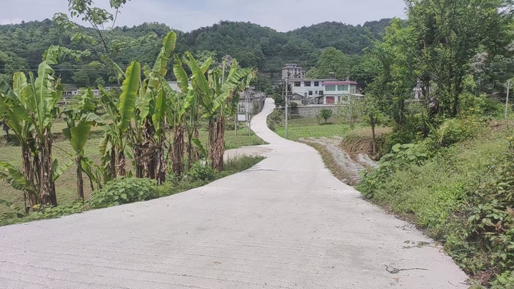息烽縣養龍司鎮大山村馬家溝組至白巖溝組新修公路.jpg